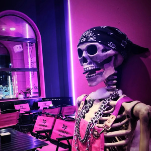 打美女白嫩㊙️光屁屁视频
